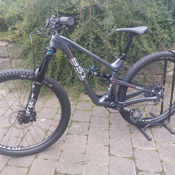 Shop discounted 951 Series XC Carbon Trail Mountain Bike for sale onlne